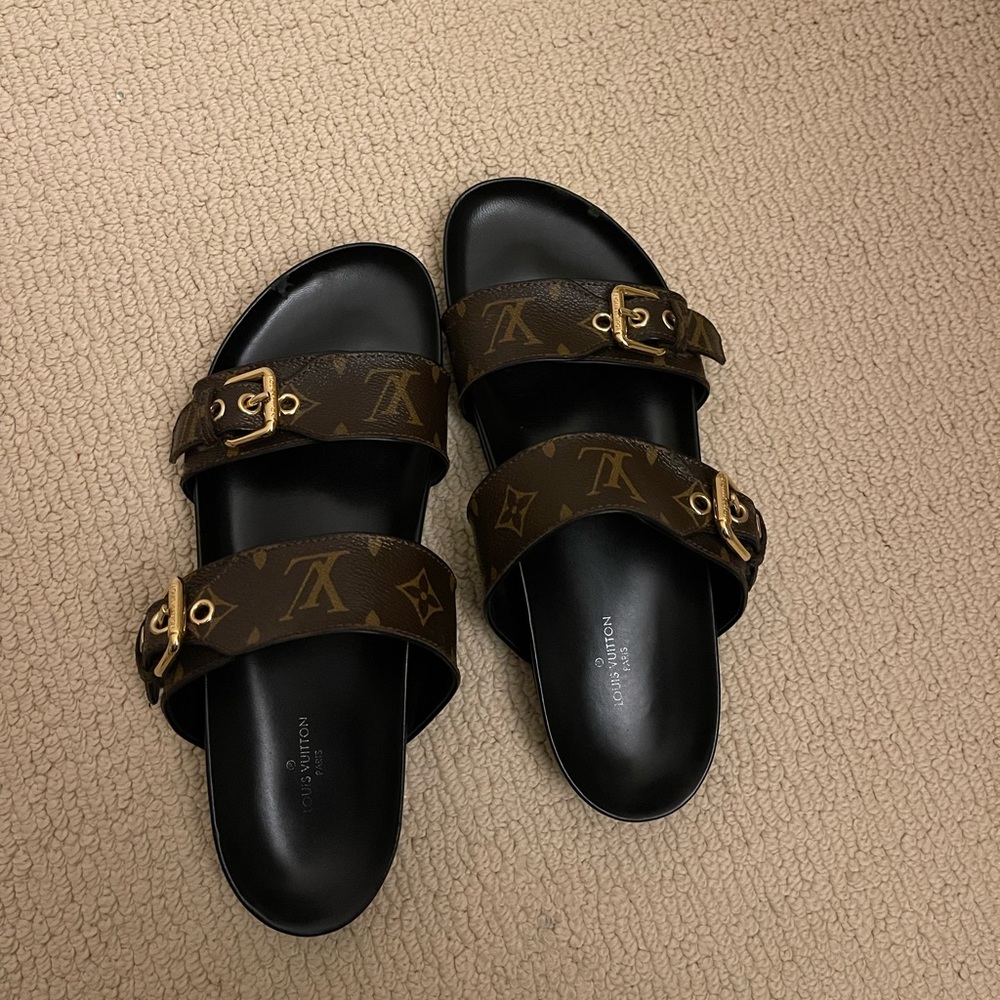Loius Vuitton Sandals